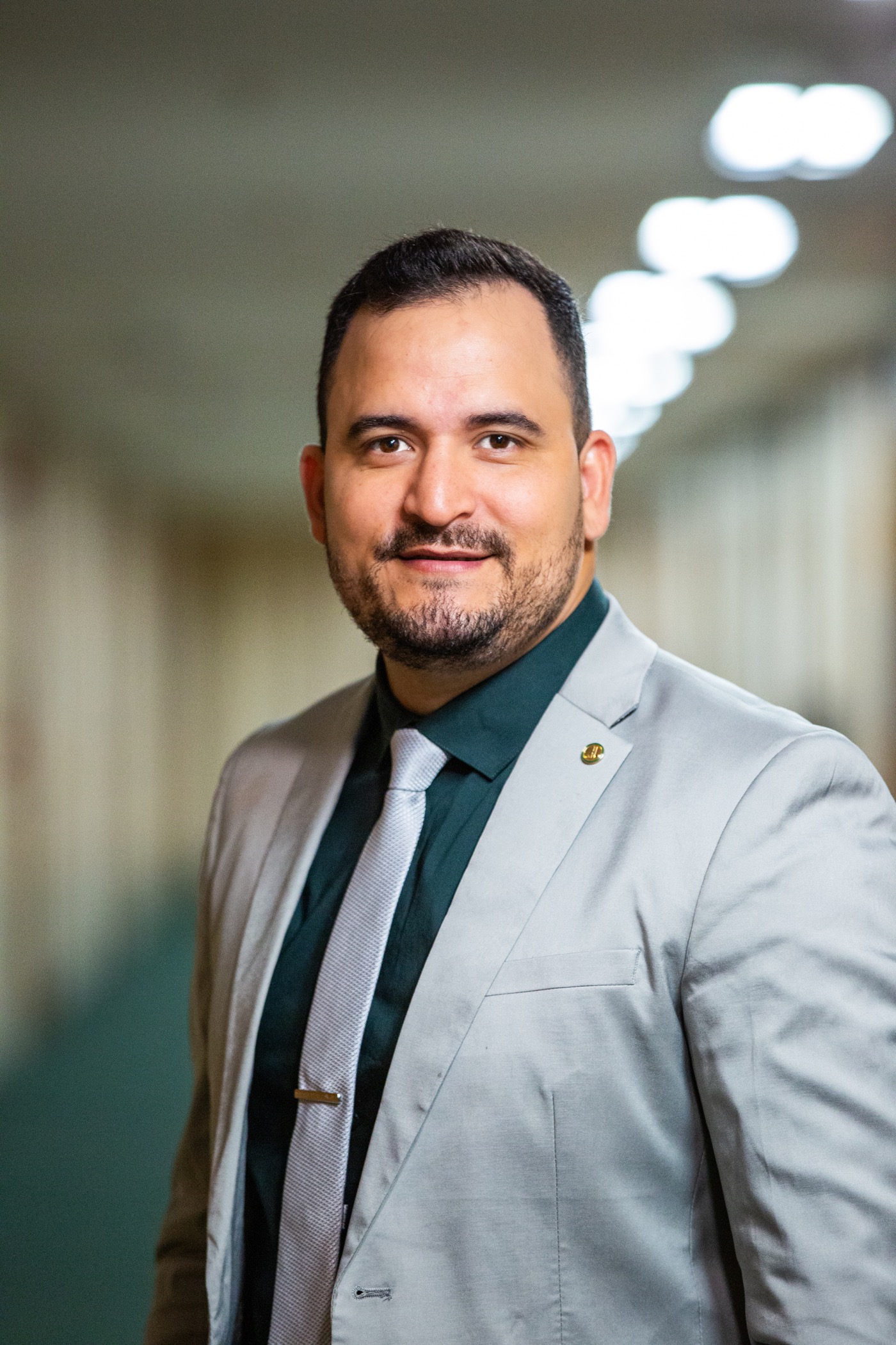 Retrato sorrindo de Rafael Fera